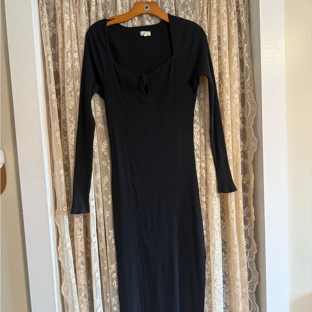 aerie Black Long-Sleeve Ribbed Maxi Dress with Scoop Neck